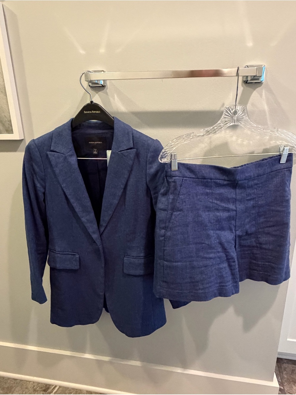 Banana Republic Blue Linen-Blend Blazer with High-Waist Shorts Set - Picture 11 of 11
